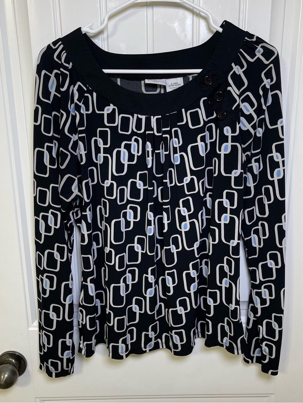 Worthington XL Black Top w/ White & Blue Geometric Detail Lightweight Slimming